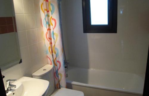 La Torre Vella Casa | Casa acogedora con gran piscina comunitaria y cerca de la playa en L'Estartit - ES-323-72