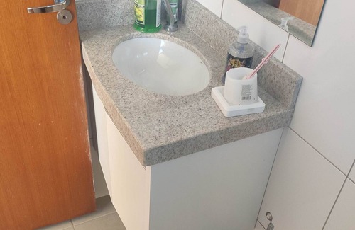 Londrina Casa | Casa Aconchegante I - Perto da UEL e shopping.