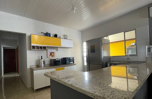 Ipiranguinha Casa | Casa Aconchegante em Ubatuba com Vista Para a Mata