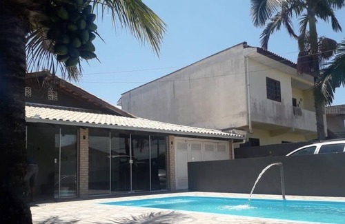 Ubatuba Casa | Casa Aconchegante, Churrasqueira e Piscina 4 Suits +1 Quarto, Próximo ao mar