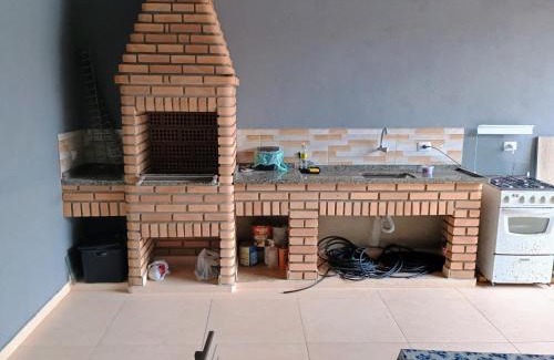 Itanhaem Casa | Casa aconchegante com churrasqueira e piscina para um ambiente familiar