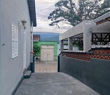 Joanopolis Casa | Casa aconchegante no Centro em preparo.