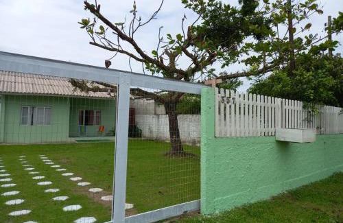 Guaratuba Casa | Casa aconchego com piscina