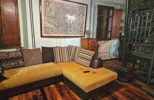 Artena Casa | Casa Adorabile