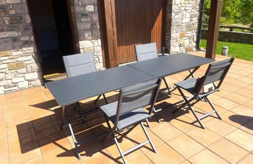 Isovol Apartamento | Casa adosada con piscina en Isòvol