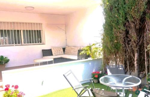 Benicassim Casa | Casa adosada Gran Avenida con billar
