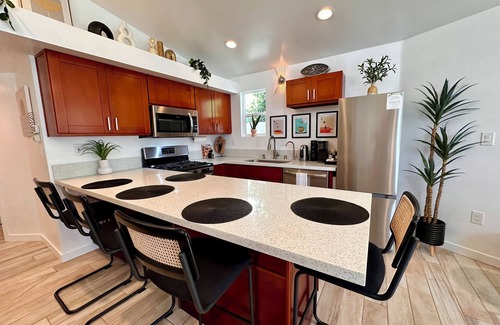 Vista Casa | Casa Agave, Private Guest House, 2 bedrooms, 1 bath, 3 beds, game room and yard!