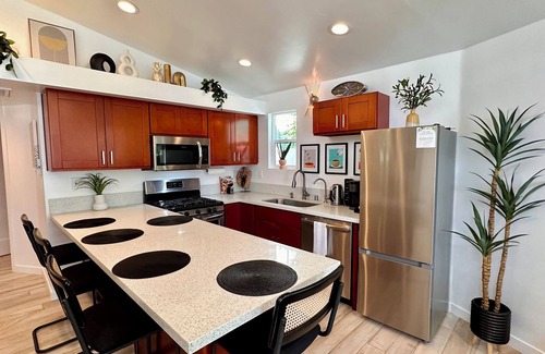 Vista Casa | Casa Agave, Private Guest House, 2 bedrooms, 1 bath, 3 beds, game room and yard!