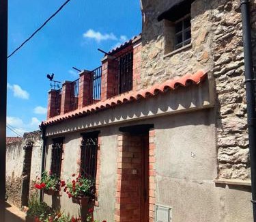 Ulldecona Casa | CASA AIDAN rural acogedora con vistas de montaña