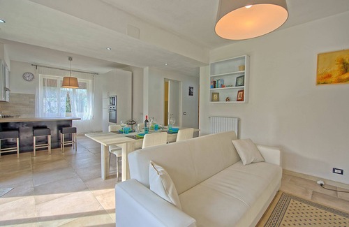 Montemarcello Apartamento | City / Village Apartment en Ameglia con 2 habitaciones, capacidad 6