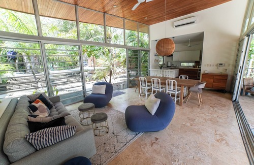 Playa Guiones Casa | Casa Alma: Ideal Family Escape – Surf & Sand Just a 5-Min Walk Away
