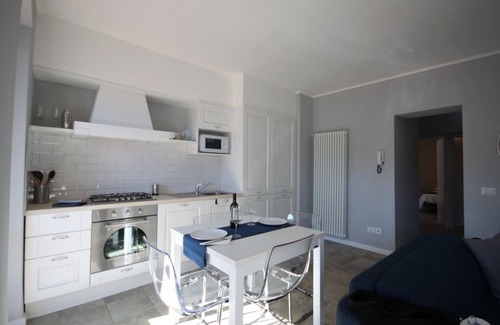 Acquaseria Apartamento | Casa Alba, centro de la ciudad Apartamento con un hermoso balcón y vistas al lago, capacidad para 4 personas