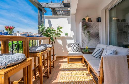 Roldan Apartamento | Casa Albatros - Poolside Retreat