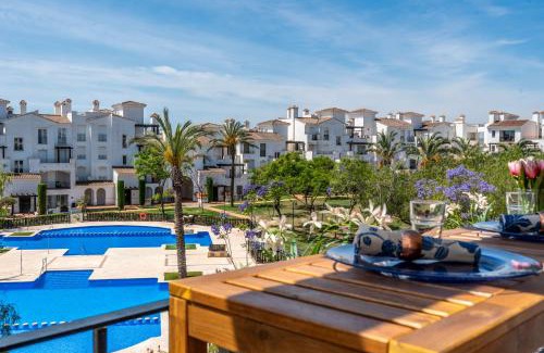 Roldan Apartamento | Casa Albatros - Poolside Retreat