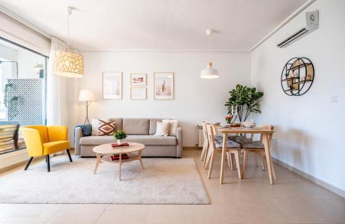 Roldan Apartamento | Casa Albatros - Poolside Retreat