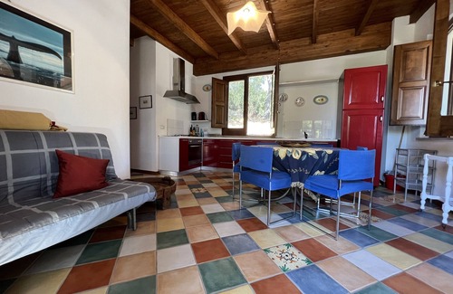 Capo d'Orlando Casa | Casa Ale, en las colinas a 5 minutos del mar con una pequeña piscina.