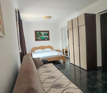 2 Mai Casa | Casa Alexandru