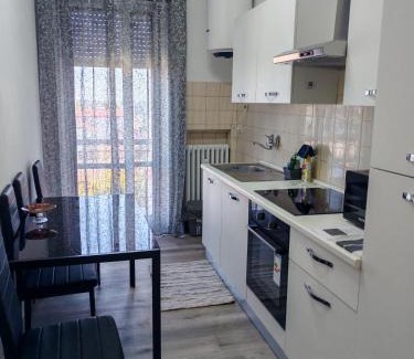 Fidenza Apartamento | Casa ALFRED FIDENZA