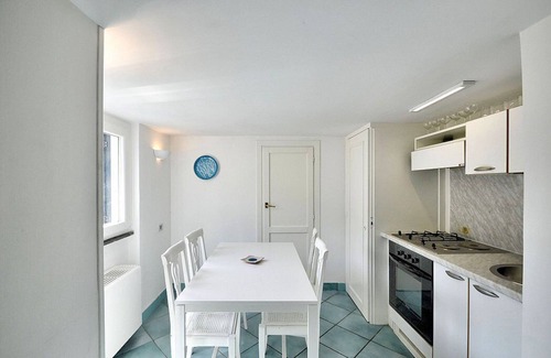 Minori Casa | Casa Alloro A: An apartment located in the center of Minori and a few meters from the sea.