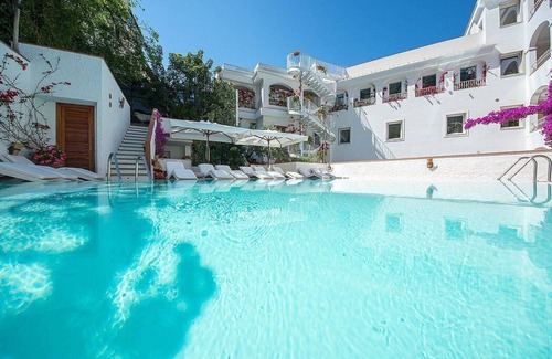 Minori Casa | Casa Alloro B: Un acogedor apartamento ubicado en el centro de Minori ya pocos metros del mar.
