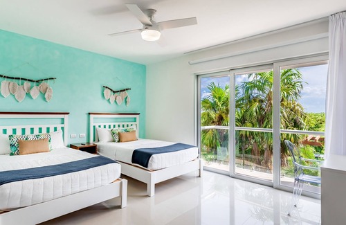 Puerto Juarez Condominio | Casa Almajuma 415 S 2 Bedroom Condo by Redawning
