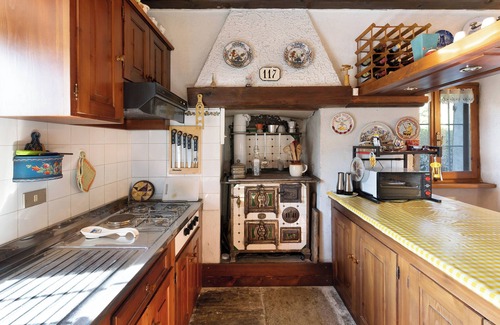Crevoladossola Casa | Casa Alpinone: casa rústica independiente en el campo con jardín y huerto privados