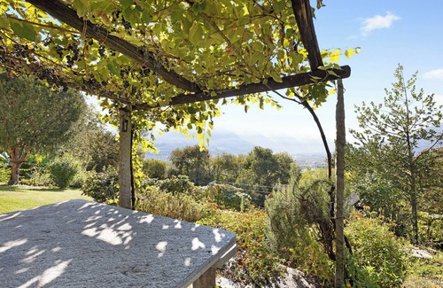 Crevoladossola Casa | Casa Alpinone: casa rústica independiente en el campo con jardín y huerto privados
