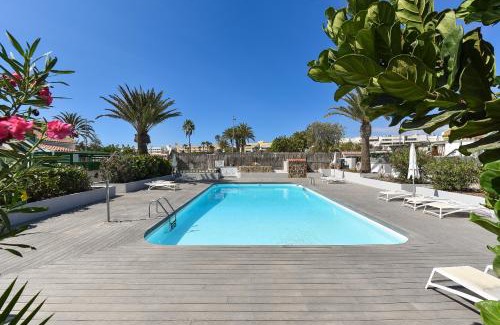 Playa del Inglés Apartamento | Casa Amarilla Begoña by VillaGranCanaria