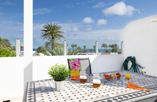 Playa del Inglés Apartamento | Casa Amarilla Begoña by VillaGranCanaria