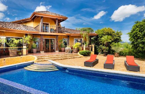 Playa Hermosa Casa | Casa Amarilla