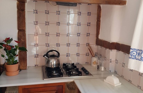 Orgiva Villa | Casa Amarilla, casa idílica, privada con gran piscina, en Orgiva - capacidad para 6