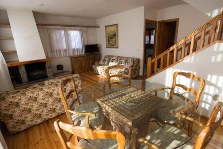 Alp Apartamento | Casa amb jardí Alp