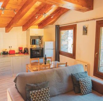 Ansalonga Casa | Casa amb molt encant i tranquilitat.