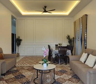 Kampung Padang Midin Casa | Casa Amethyst