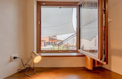 Assenza Apartamento | Casa Anastasia with private patio by GardaDoma