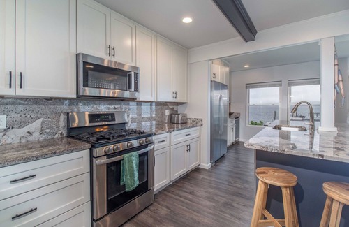 Mayville Casa | Casa Andante - Lakefront Escape