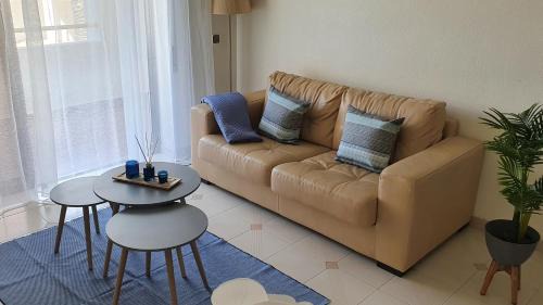 Alporchinhos Apartamento | Casa Angela, 180m from the beach