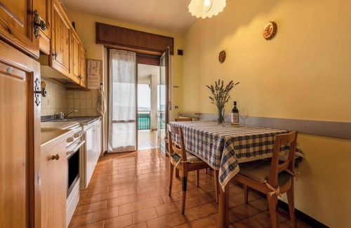 Caprino Veronese Casa | Casa Anna con vistas a la montaña, terraza, bañera de hidromasaje y Wi-Fi