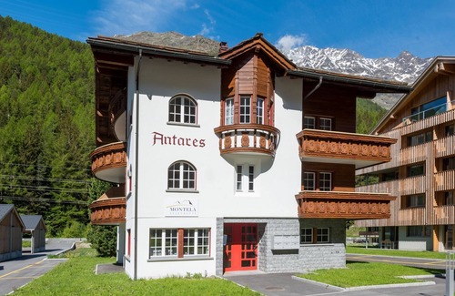 Saas Grund Apartamento | Casa Antares – Montela Holiday Stay by Interhome