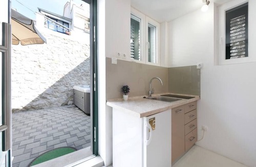 Plisac Casa | Casa Antea ★ 3 BR with Jacuzzi,Terrace & Parking ★