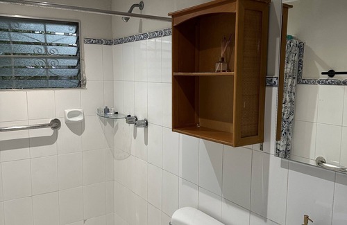 Juan Diaz Casa | Casa Arad Habitación 4 A 10 min Aeropuerto