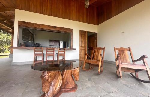 Bijagua Casa | Casa areno lodge