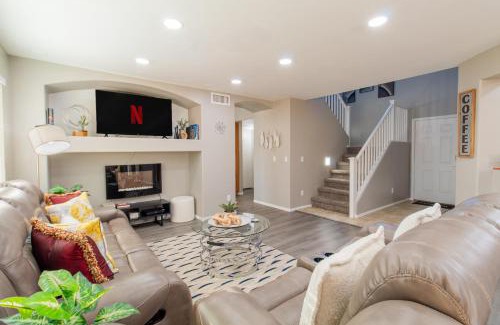 Casa Grande Casa | Casa Aria 4BR Home & Heated Pool