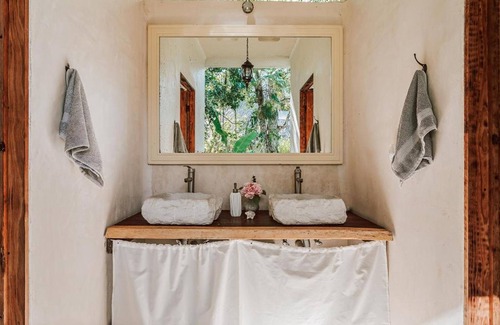 Soliman Bay Cabina | Casa Arkaana Eco Retreat
