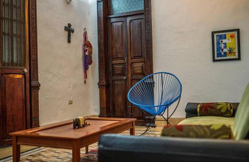 Zona Paseo Montejo Casa | Casa Armadillo, colonial house with pool