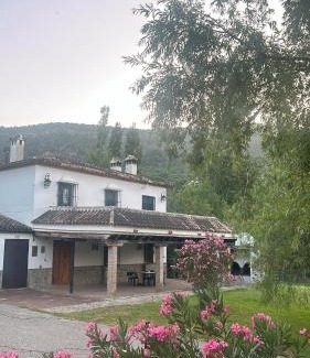 Zahara de la Sierra Casa | Casa Arroyomolinos-Planta Superior, Frente a "La Playita"