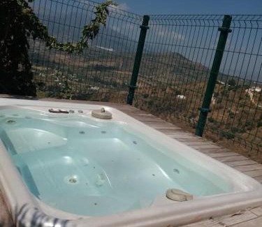 Guaro Casa | Casa Atalaya