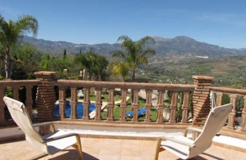 Guaro Casa | Casa Atalaya