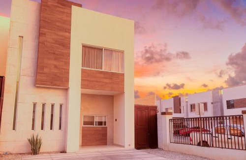 Hermosillo Casa | Casa Atardecer con Alberca en Privada, 5 min del Aeropuerto y Consulado Americano