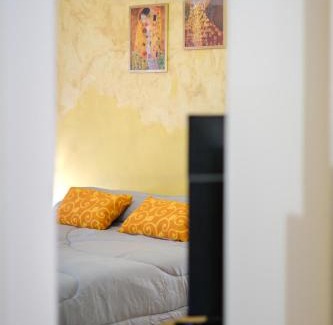 Rozzano Cama Y Desayuno | Casa Aurora Rozzano - Humanitas e Forum Assago